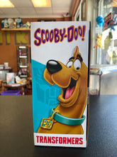 Load image into Gallery viewer, TRANSFORMERS X Scooby Doo Mysterious Prime &amp; Automutt
