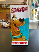 Load image into Gallery viewer, TRANSFORMERS X Scooby Doo Mysterious Prime &amp; Automutt

