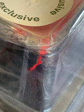 Load image into Gallery viewer, NECA A Nightmare On Elm Street Freddy Krueger EXCLUSIVE Clothed Figure
