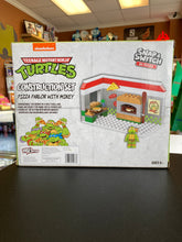 Load image into Gallery viewer, SNAP &amp; SWITCH TMNT Pizza Parlor With Mikey Construction Set
