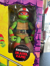 Load image into Gallery viewer, PLAYMATES TMNT Mutant Mayhem Build N’ Shred Skatepark With Skater Raph
