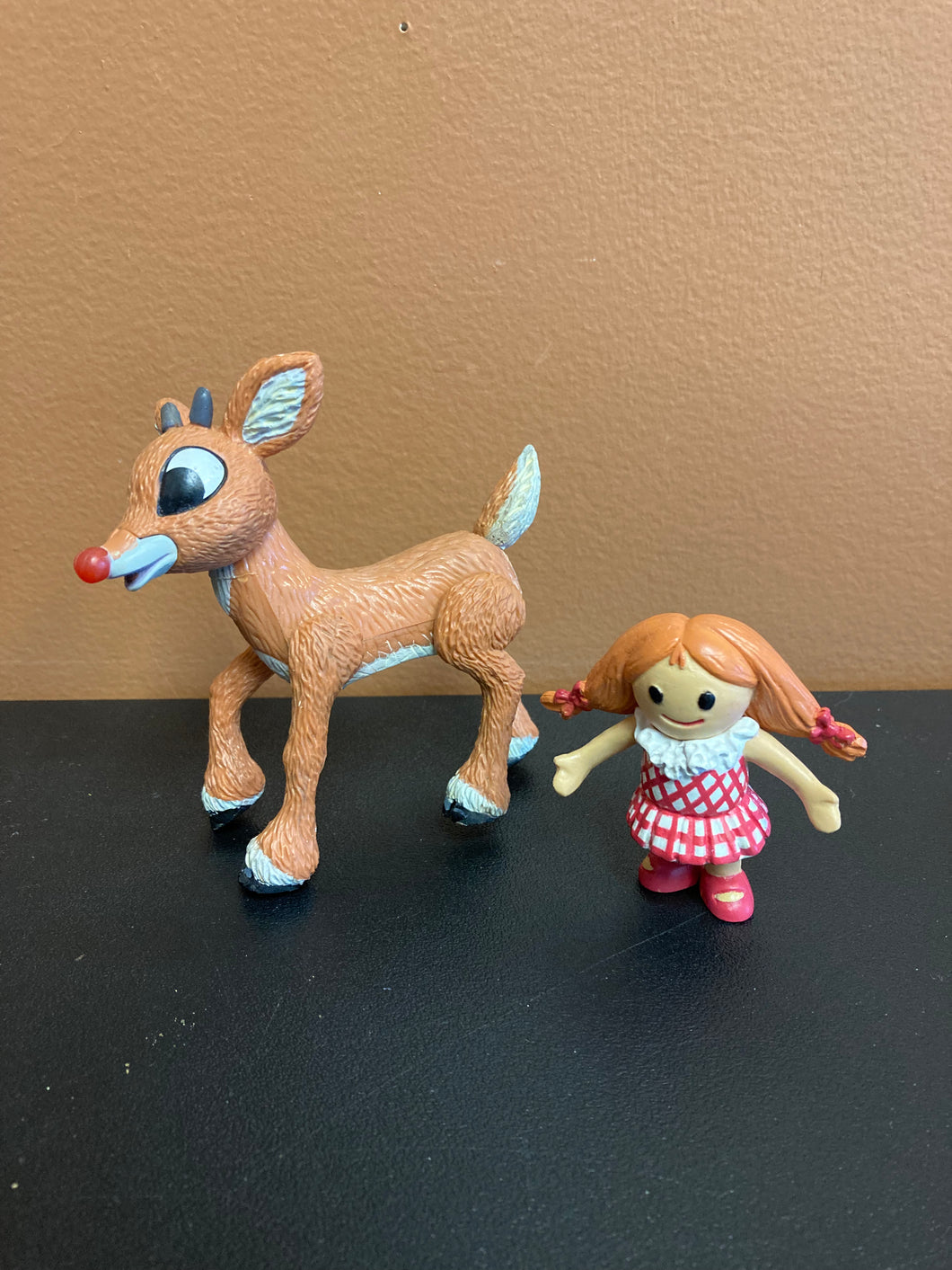 Memory Lane Rudolph With Misfit Doll Preowned Nose Doesn’t Light Up