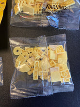 Load image into Gallery viewer, POMPOMPURIN Block Figure Building Set
