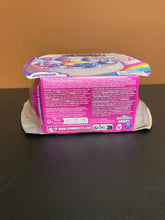 Load image into Gallery viewer, Spin Master Hatchimals Alive Rainbow Hatchery
