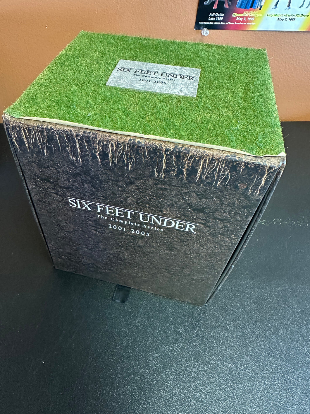 Six Feet Under The Complete Series (2001-2005 DVD Set) PREOWNED