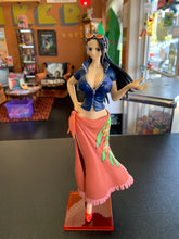 Load image into Gallery viewer, BANPRESTO One Piece Glitter &amp; Glamours Nico Robin Version A Figure
