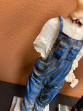 Load image into Gallery viewer, Laurel and Hardy Statues Preowned Broken Arm and Hat
