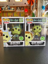 Load image into Gallery viewer, FUNKO POP Alien Rick 337 And Morty 338 Set Of 2 Pops
