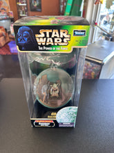 Load image into Gallery viewer, Star Wars The Power of the Force Complete Galaxy Dagobah with Yoda
