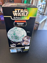 Load image into Gallery viewer, Star Wars The Power of the Force Complete Galaxy Dagobah with Yoda
