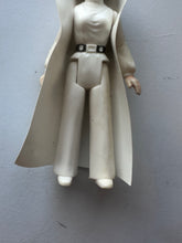 Load image into Gallery viewer, Kenner Star Wars 1977 Princess Leia Organa with Cape Preowned Figure
