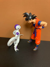 Load image into Gallery viewer, Masterlise Dragon Ball Z Goku and Frieda Battle On Planet Namek Ichibansho Statues Preowned
