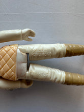 Load image into Gallery viewer, Kenner Star Wars 1980 Hoth Leia Quilted Preowned Figure
