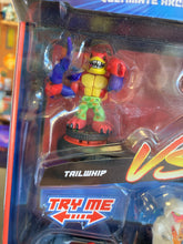 Load image into Gallery viewer, AKĒDO Ultimate Arcade Warriors TailWhip VS Epic White Wraith Mini Action Figures
