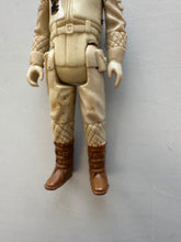 Load image into Gallery viewer, Kenner Star Wars 1980 Hoth Rebel Commander Preowned Figure
