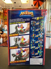 Load image into Gallery viewer, AKĒDO Ultimate Arcade Warriors Slam Granderson VS Epic Shreddy Bear Mini Action Figures
