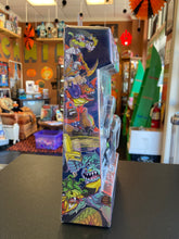 Load image into Gallery viewer, AKĒDO Ultimate Arcade Warriors Axel VS Epic Miss Slither Mini Action Figures
