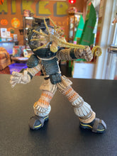 Load image into Gallery viewer, MINI EPIC Aliens Face Hugger Figure

