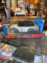 Load image into Gallery viewer, JADA Badge City Heat 1939 Chevy Master Deluxe Die-Cast Vehicle 1:24 Scale
