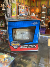 Load image into Gallery viewer, JADA Badge City Heat 1939 Chevy Master Deluxe Die-Cast Vehicle 1:24 Scale
