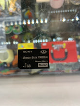 Load image into Gallery viewer, PSP PlayStation Portable Limited Edition Ratchet &amp; Clank Size Matters Entertainment Pack Preowned READ
