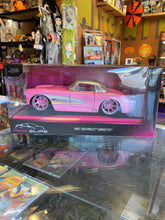 Load image into Gallery viewer, JADA 1957 Chevrolet Corvette Die-Cast Vehicle 1:24 Scale
