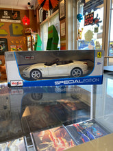 Load image into Gallery viewer, MAISTO Special Edition Ferrari California T Die-Cast Vehicle 1:18 Scale
