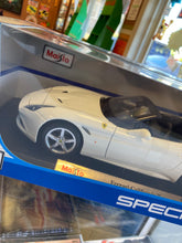 Load image into Gallery viewer, MAISTO Special Edition Ferrari California T Die-Cast Vehicle 1:18 Scale
