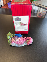 Load image into Gallery viewer, Disney Showcase “The Cat’s Meow” 6001274 Cheshire Cat Figurine Preowned
