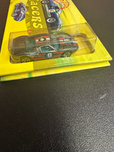 Load image into Gallery viewer, Hot Wheels Racers #4 Hardcover Mini Book with Diecast Car
