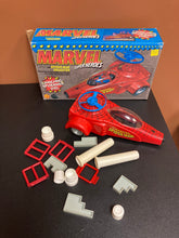 Load image into Gallery viewer, TOY BIZ Marvel Super Heroes The Spider-Man Dragster Launching Spiderweb Disc Preowned
