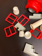 Load image into Gallery viewer, TOY BIZ Marvel Super Heroes The Spider-Man Dragster Launching Spiderweb Disc Preowned
