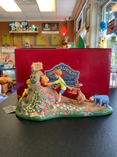 Load image into Gallery viewer, ENESCO Disney Traditions Winnie the Pooh &amp; Friends Statue

