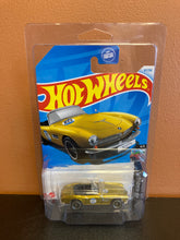 Load image into Gallery viewer, Hot Wheels Roadsters BMW 507 New In Package
