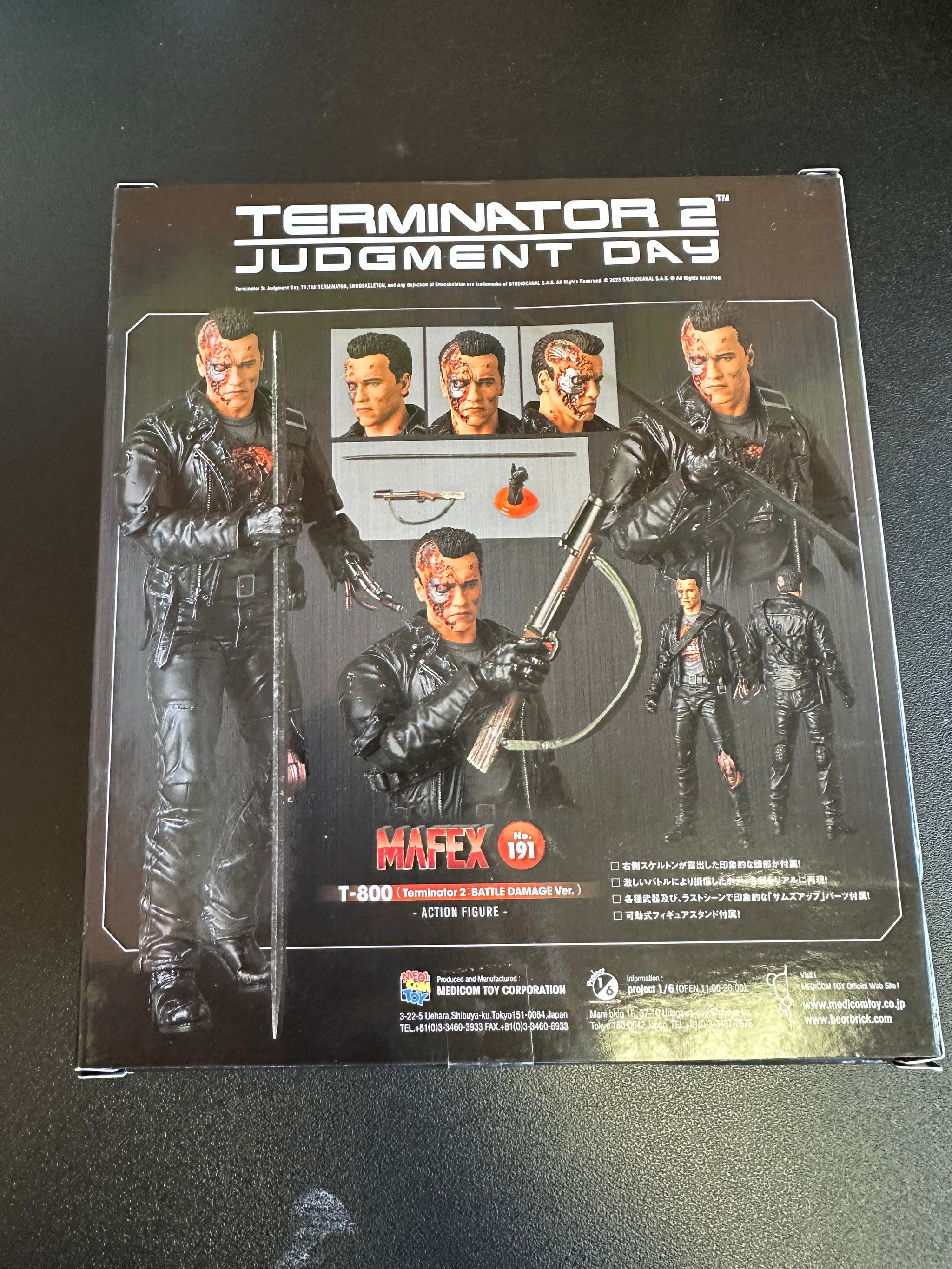 Miracle Action Figures (MAFEX) - Terminator 2 - T-800 (Battle