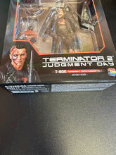 Load image into Gallery viewer, Miracle Action Figures (MAFEX) - Terminator 2 - T-800 (Battle Damaged Version)
