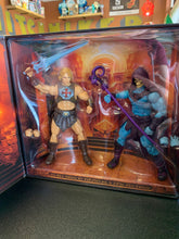 Load image into Gallery viewer, MATTEL Masters Of The Universe Chronicles He-Man &amp; Skeletor 2 Pack Action Figures
