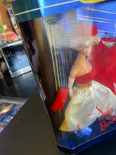 Load image into Gallery viewer, MATTEL 1997 Silken Flame Barbie
