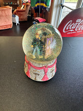 Load image into Gallery viewer, Enesco Harry Potter Door Glitter Globe No Music Preowned
