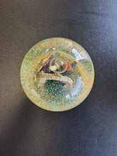 Load image into Gallery viewer, Enesco Harry Potter Door Glitter Globe No Music Preowned
