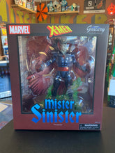 Load image into Gallery viewer, DIAMOND SELECT TOYS MARVEL The Uncanny X-Men Mister Sinister Figure
