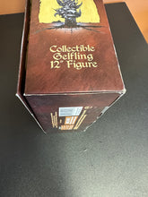 Load image into Gallery viewer, Sideshow The Dark Crystal Kira &amp; Jen 12” Figures Set of 2 Box Damage
