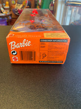 Load image into Gallery viewer, MATTEL 2002 Halloween Glow Barbie 55197
