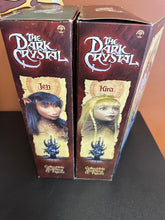 Load image into Gallery viewer, Sideshow The Dark Crystal Kira &amp; Jen 12” Figures Set of 2 Box Damage

