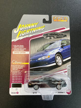 Load image into Gallery viewer, JOHNNY LIGHTNING 2001 Chevy Monte Carlo SS Classic Gold Collection Vers. B
