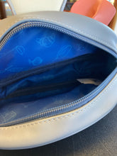 Load image into Gallery viewer, Disney Remy’s Ratatouille Adventure Handbag Preowned
