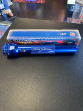 Load image into Gallery viewer, NASCAR 2000 MAG-LITE Signature Series Dale Jarrett #88 Flashlight

