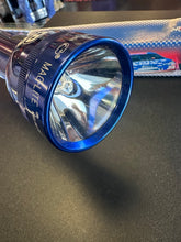 Load image into Gallery viewer, NASCAR 2000 MAG-LITE Signature Series Dale Jarrett #88 Flashlight
