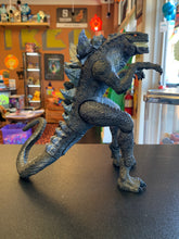 Load image into Gallery viewer, Trendmasters 1998 Toho Godzilla Strike &amp; Roar
