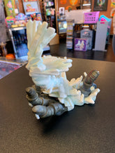 Load image into Gallery viewer, TOY BIZ Marvel Legends Series Iceman Sentinel Hand Base
